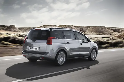 Quelle huile moteur pour Peugeot 5008 I